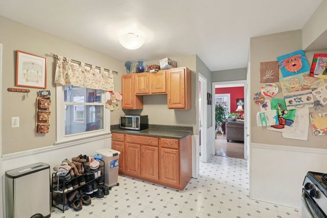 610 Maple Drive, Buffalo Grove, IL 60089