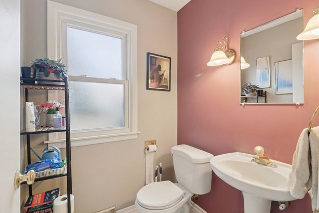 610 Maple Drive, Buffalo Grove, IL 60089