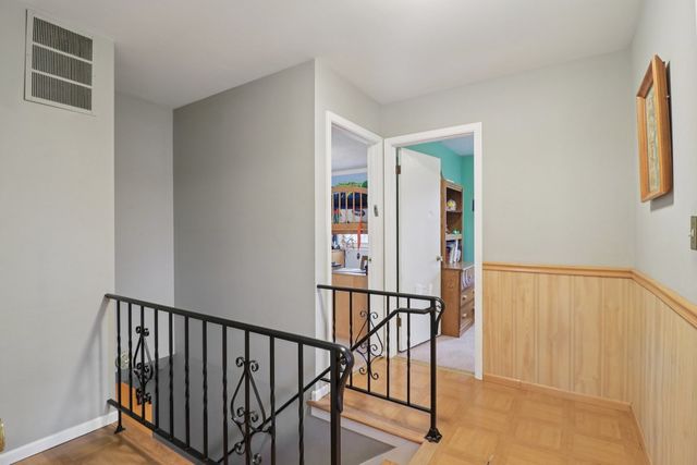 610 Maple Drive, Buffalo Grove, IL 60089