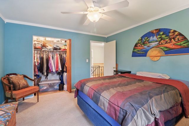 610 Maple Drive, Buffalo Grove, IL 60089