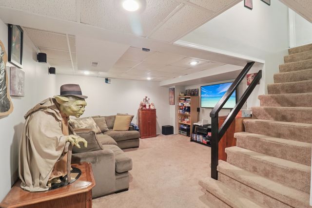 610 Maple Drive, Buffalo Grove, IL 60089