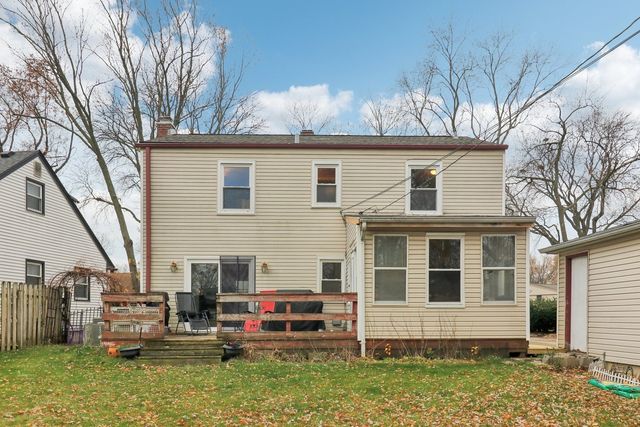 610 Maple Drive, Buffalo Grove, IL 60089