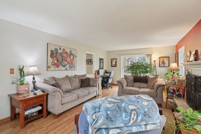 610 Maple Drive, Buffalo Grove, IL 60089