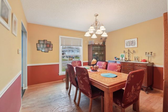 610 Maple Drive, Buffalo Grove, IL 60089