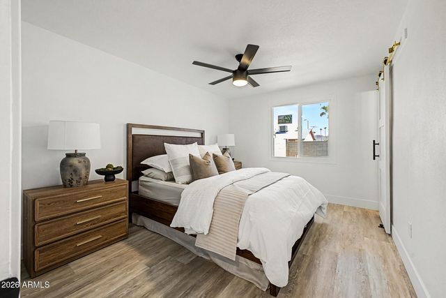 3611 E DELCOA Drive, Phoenix, AZ 85032