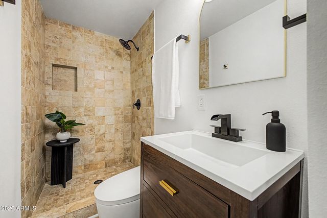 3611 E DELCOA Drive, Phoenix, AZ 85032