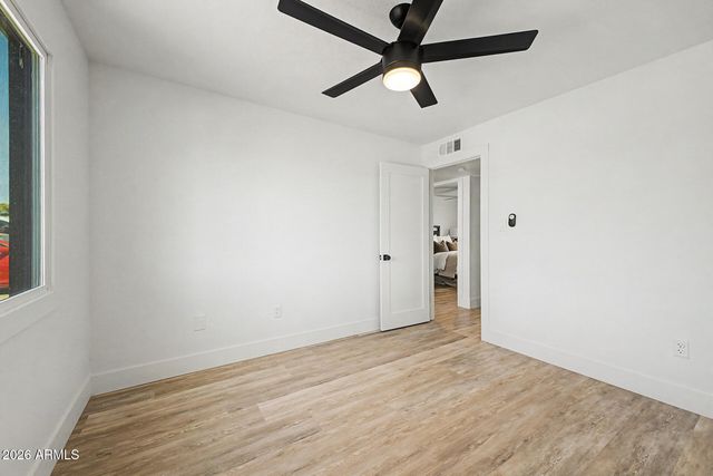 3611 E DELCOA Drive, Phoenix, AZ 85032