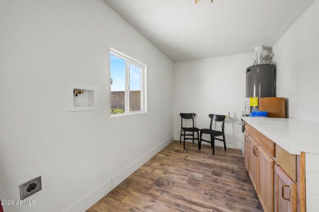 3611 E DELCOA Drive, Phoenix, AZ 85032
