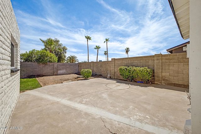 3611 E DELCOA Drive, Phoenix, AZ 85032