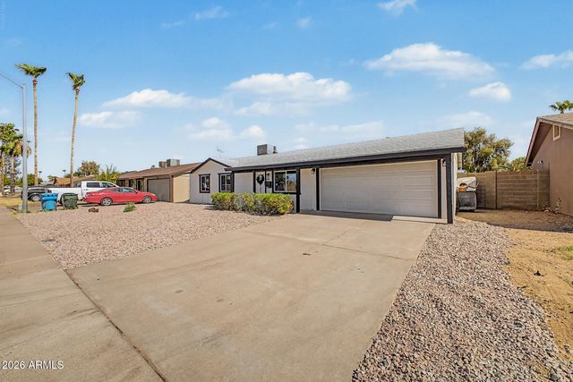 3611 E DELCOA Drive, Phoenix, AZ 85032
