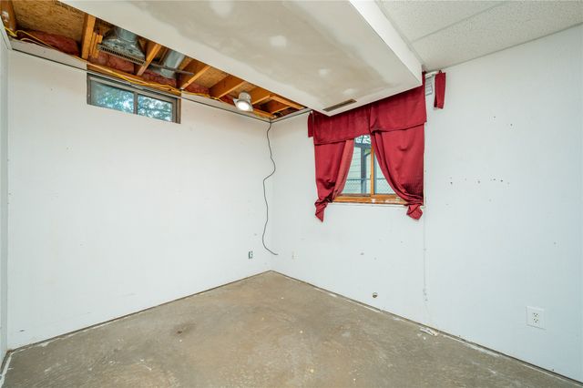 6006 SW 7th Street, Des Moines, IA 50315