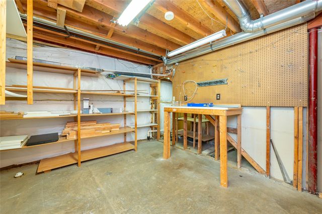 6006 SW 7th Street, Des Moines, IA 50315