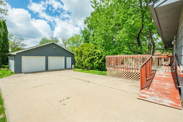 6006 SW 7th Street, Des Moines, IA 50315