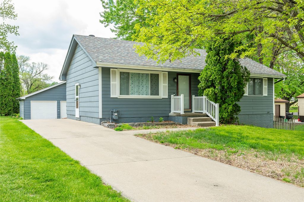 6006 SW 7th Street, Des Moines, IA 50315
