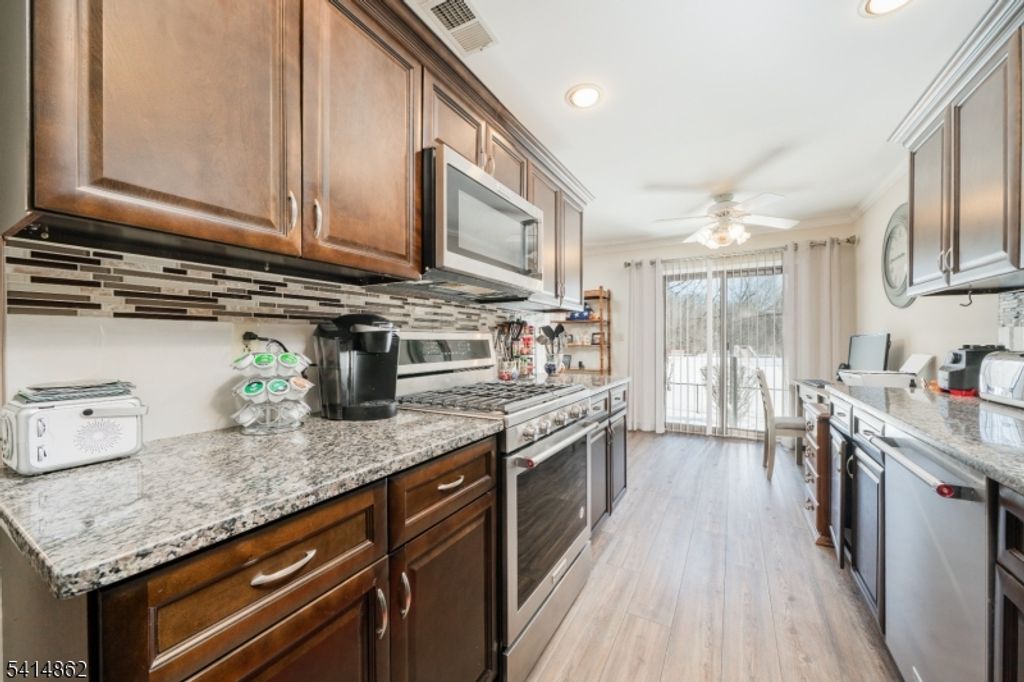 3 Park Edge Ondo, Berkeley Heights Twp., NJ 07922