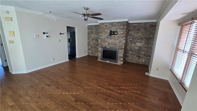 243 Augusta St, Mt Washington, PA 15211