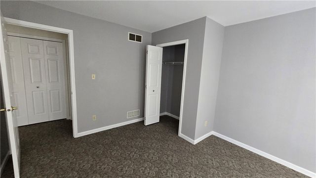 243 Augusta St, Mt Washington, PA 15211