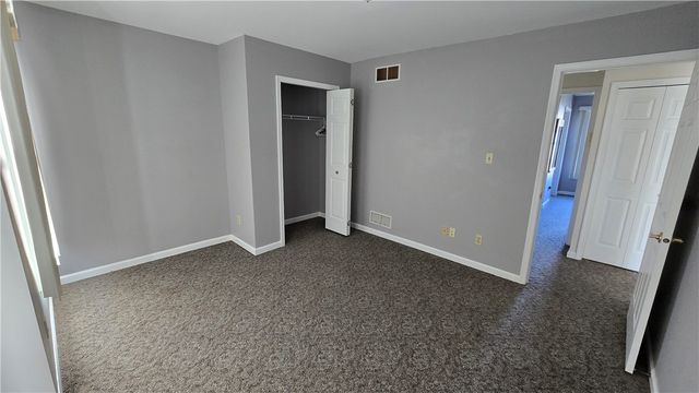 243 Augusta St, Mt Washington, PA 15211