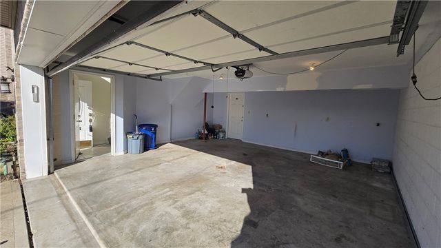 243 Augusta St, Mt Washington, PA 15211