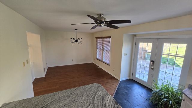 243 Augusta St, Mt Washington, PA 15211