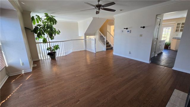 243 Augusta St, Mt Washington, PA 15211