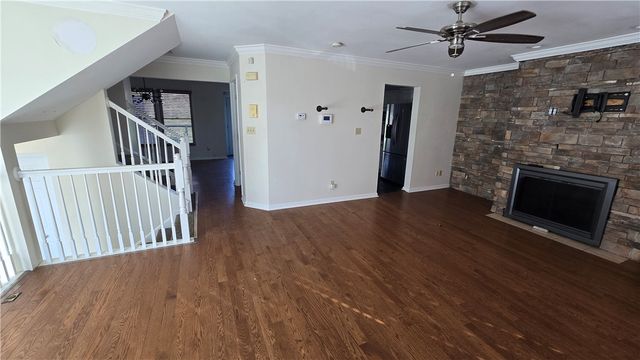 243 Augusta St, Mt Washington, PA 15211