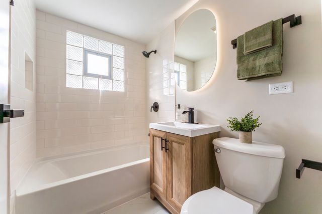 646 W Babcock Avenue, Elmhurst, IL 60126