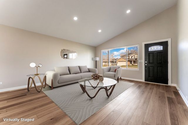 646 W Babcock Avenue, Elmhurst, IL 60126