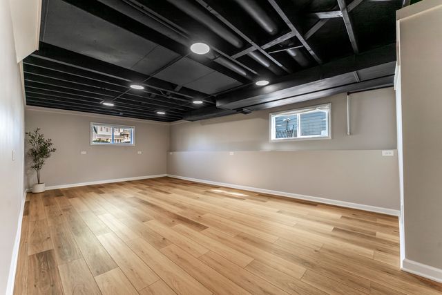 646 W Babcock Avenue, Elmhurst, IL 60126