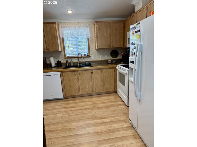 124316 TEATABLE Ct, Crescent Lake, OR 97733