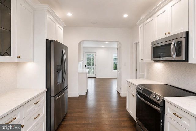 5305 SARATOGA AVE, Chevy Chase, MD 20815