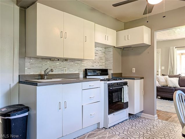 417 Douglas Street NE, Warren, OH 44483