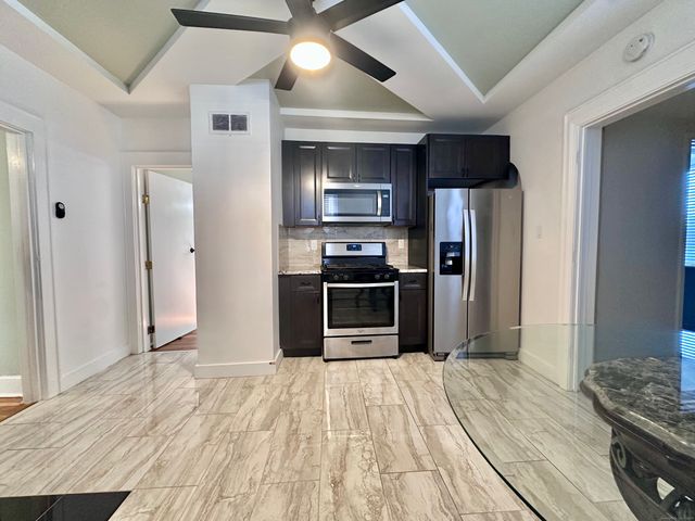 928 Townsend Avenue 1, New Haven, CT 06512