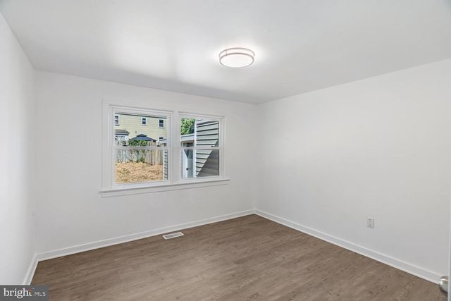 198 MILL ST, West Creek, NJ 08092