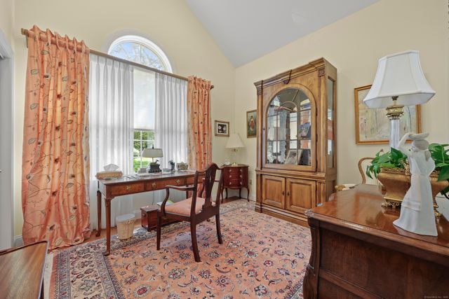 19 Worthington Drive 19, Farmington, CT 06032