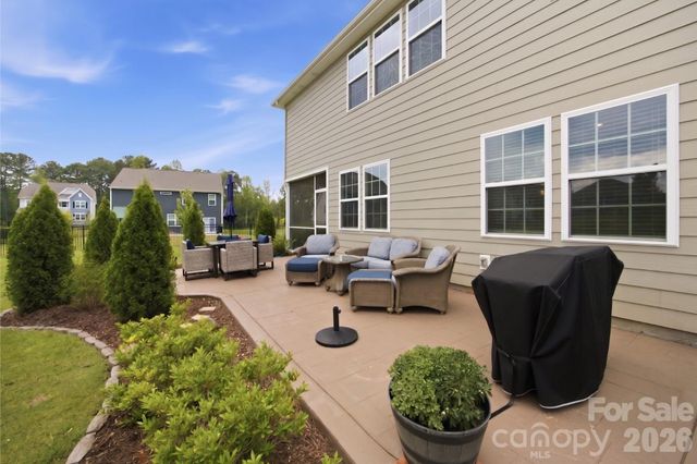 106 Hollywood Court, Troutman, NC 28166