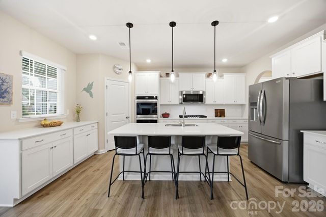 106 Hollywood Court, Troutman, NC 28166