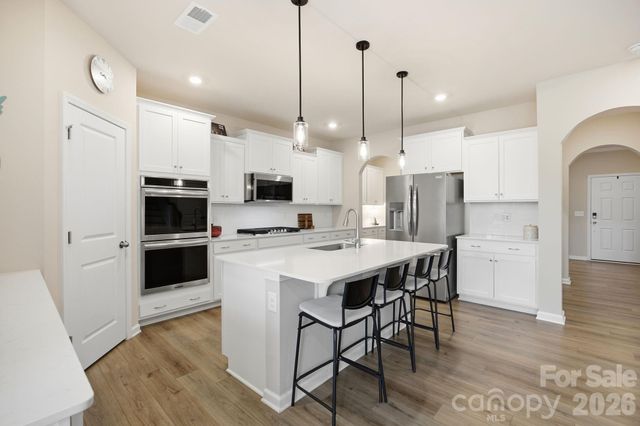 106 Hollywood Court, Troutman, NC 28166