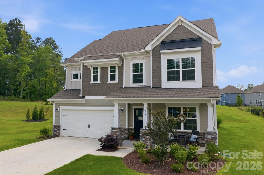 106 Hollywood Court, Troutman, NC 28166