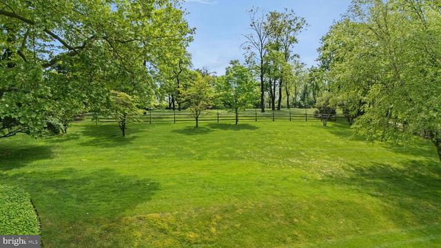 352 STENTON AVE, Plymouth Meeting, PA 19462