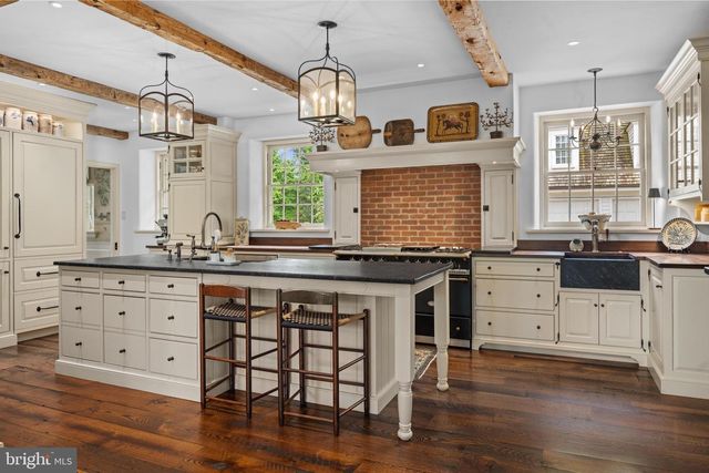 352 STENTON AVE, Plymouth Meeting, PA 19462