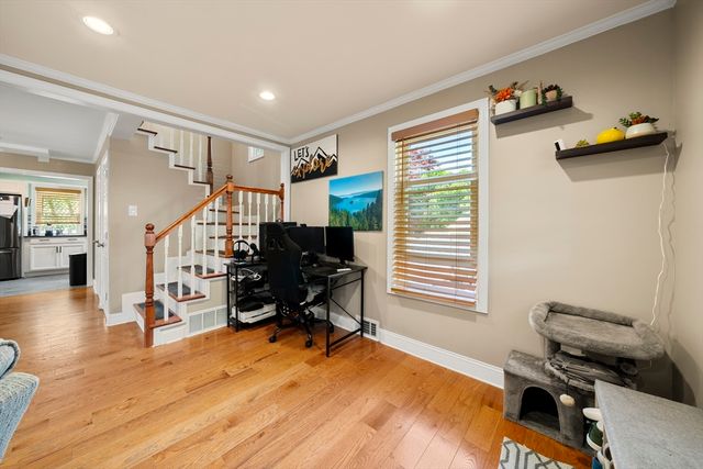 119 James St, Acushnet, MA 02743