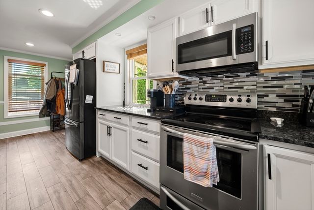 119 James St, Acushnet, MA 02743