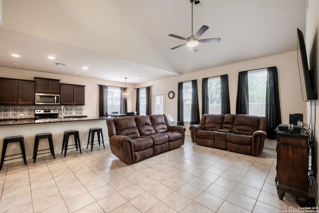 2147 Flintshire Dr, New Braunfels, TX 78130