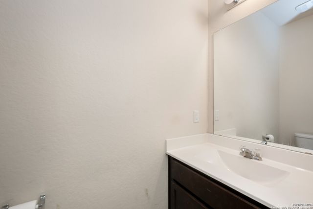 2147 Flintshire Dr, New Braunfels, TX 78130