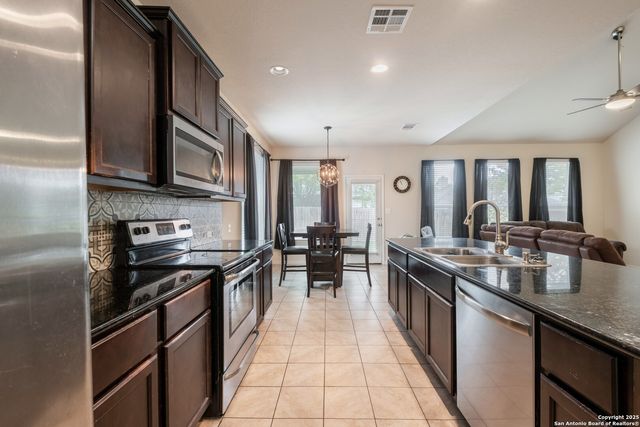 2147 Flintshire Dr, New Braunfels, TX 78130