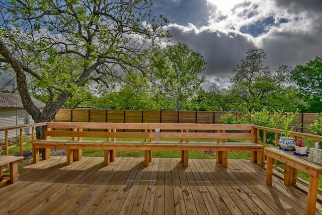 905 Clinton Street, Brenham, TX 77833