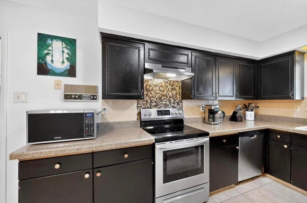 Image 18 of property listing at 4013 Pitt Street NE, Albuquerque, NM 87111