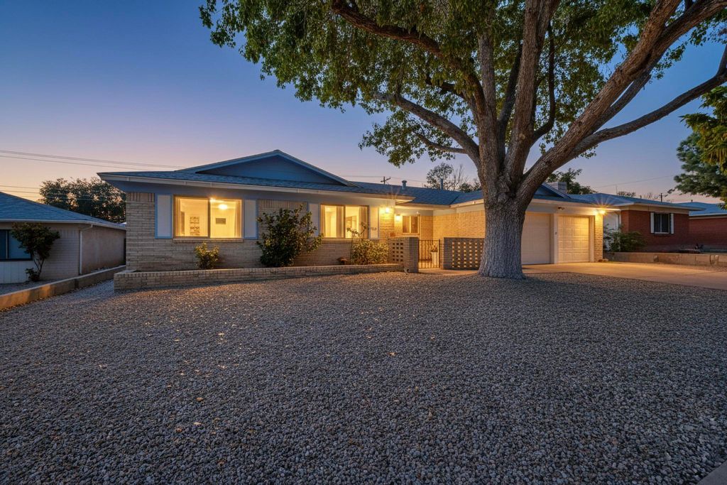 Image 2 of property listing at 4013 Pitt Street NE, Albuquerque, NM 87111