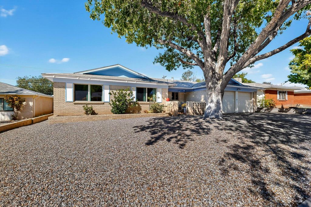 Image 3 of property listing at 4013 Pitt Street NE, Albuquerque, NM 87111